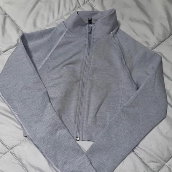 Alphalete amplify jacket - Picture 10 of 16